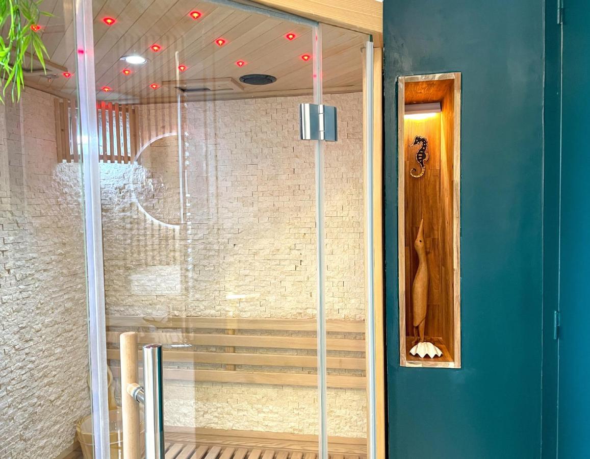 Votre Escale Boule D Or Sauna & Spa นีออร์ ภายนอก รูปภาพ